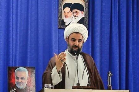 سفر مسئولان به میان مردم نباید محدود به یک روز باشد