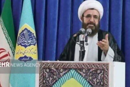 رمز عبور از فتنه‌ها، اتحاد و بصیرت حول ولایت است